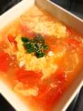 Chinese-Style Tomato and Fluffy Egg Soup