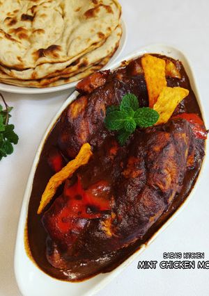 A picture of Mint Chicken Mole.