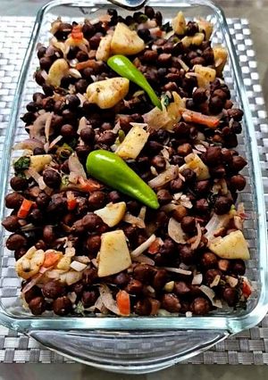 A picture of Masalay daar Chana Chat.