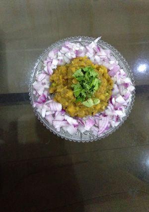 A picture of Chatpati matar.