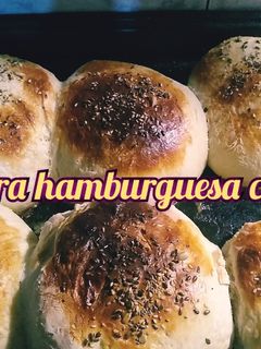 Una foto de Pan para hamburguesa casero