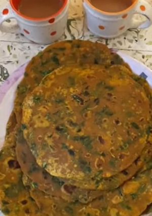મેથી વાળા થેપલા (Methi Thepla recipe in Gujarati) રેસીપી મુખ્ય ફોટો