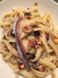 Scialatielli con alici di Cetara nocciole irpine tostate al peperoncino e melanzane