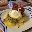 Patatas con huevo y más