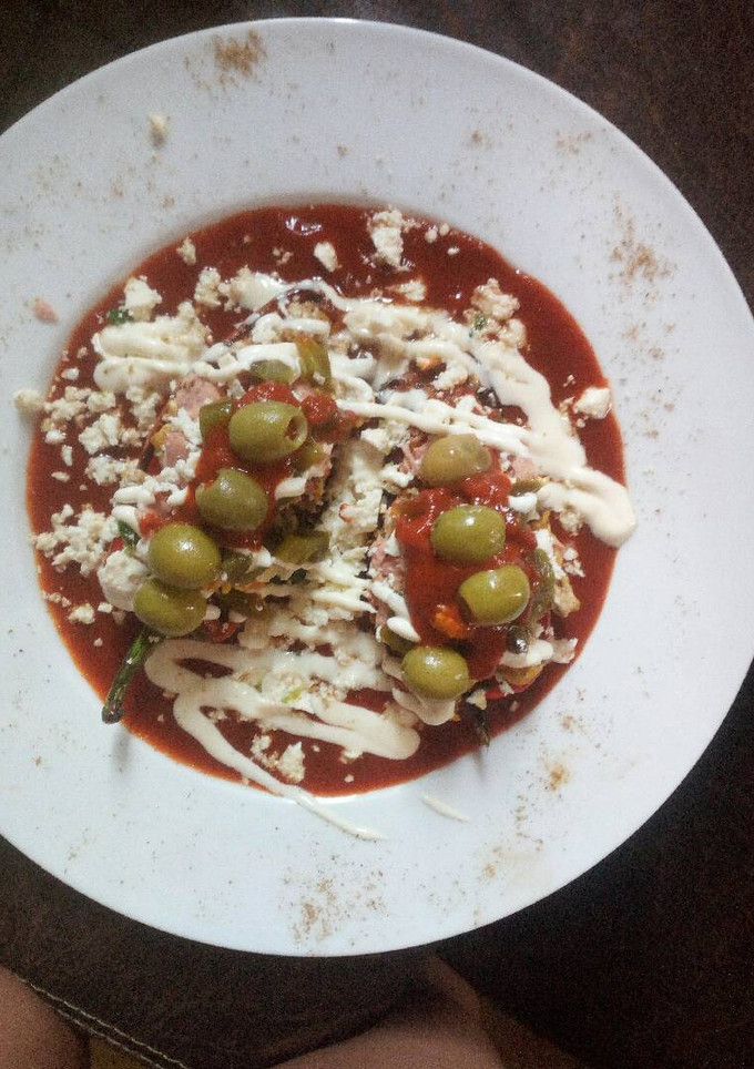 Una foto de Pimientos rellenos con huevo y atún