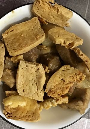 A picture of Pineapple pork with crispy tofu.