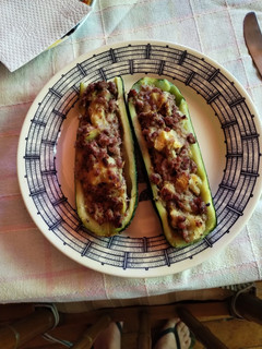 Una foto de Zapallitos italianos con carne