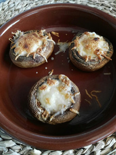 Una foto de Champiñones al horno con queso