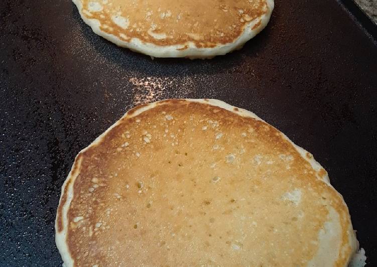 Steps to Prepare Favorite Buttermilk Pancakes