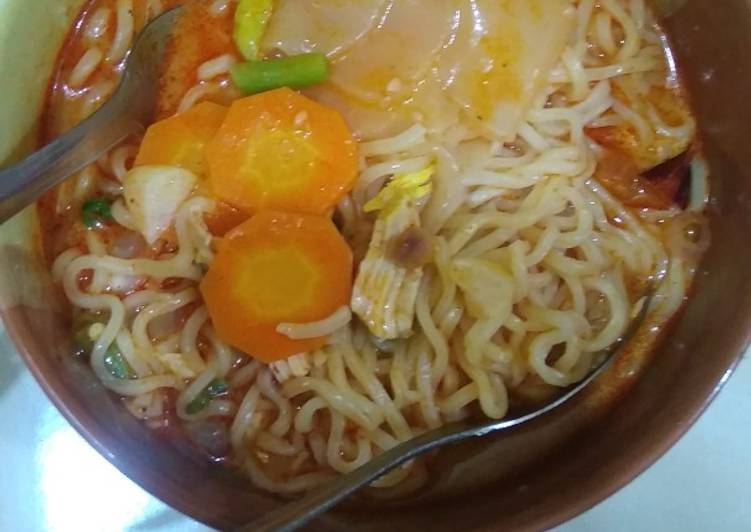 Mie instan ala kadar mantuull