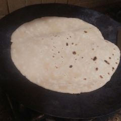 Chapati ya phulka A picture of Chapati ya phulka.