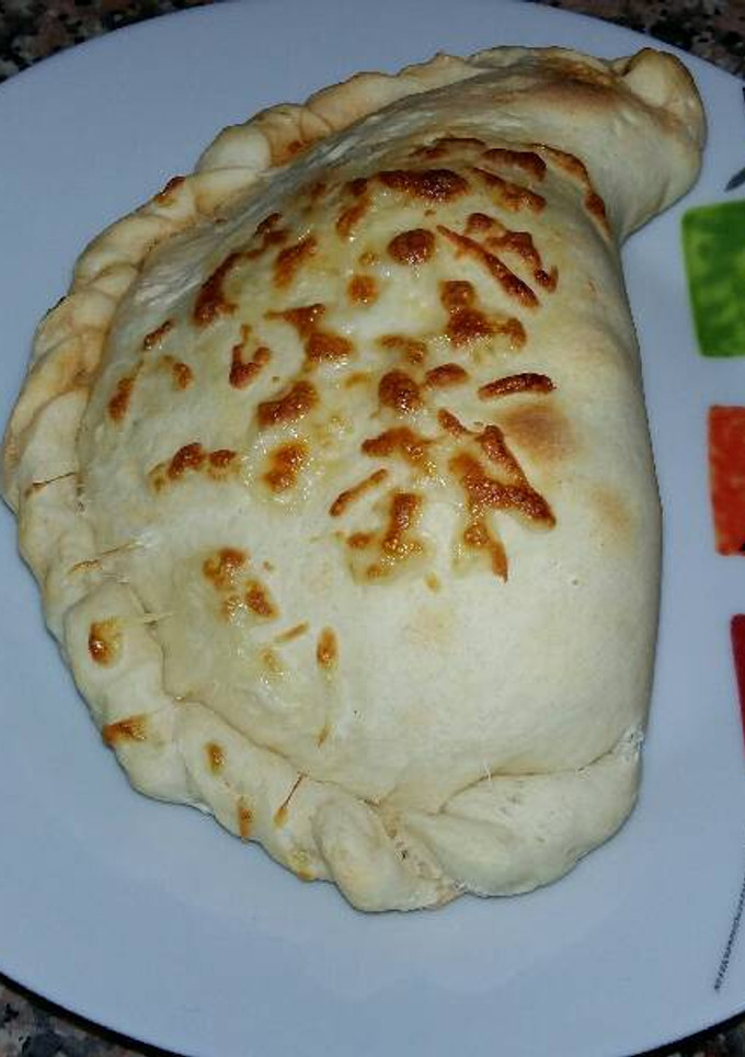 Una foto de Pizza rellena