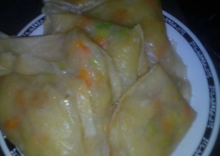 Langkah Mudah untuk Membuat Samosa Kentang Sosis #Rabubaru Anti Gagal