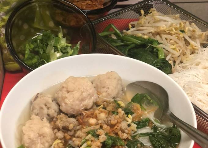 Resep Bakso Ayam Simpel dengan taburan Jamur Goreng, Bisa Manjain Lidah