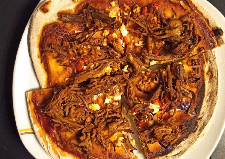 Pulled pork pizza