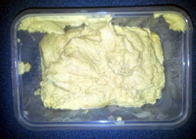 Hummus with Sesame Oil