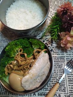 義式雞胸肉時蔬便當 的食譜成品照片