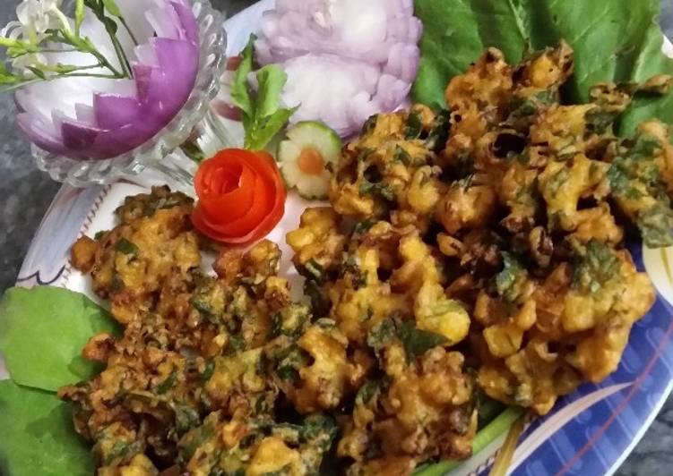 Steps to Prepare Any-night-of-the-week Palak pakoray