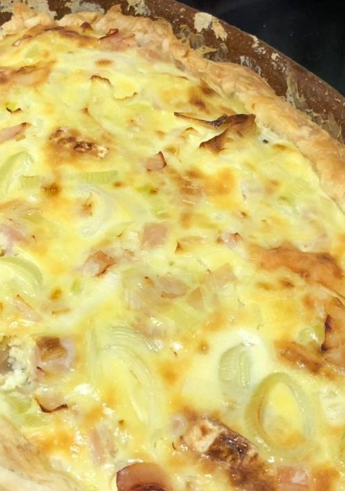 Una foto de Quiche de jamón y queso de cabra