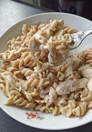 Une photo de One Pot PASTA au poulet et poireaux