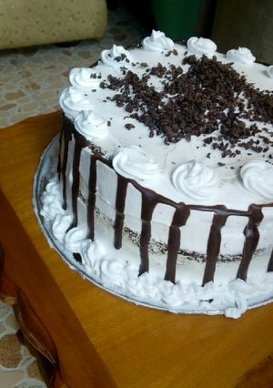A picture of Blackforest cake.