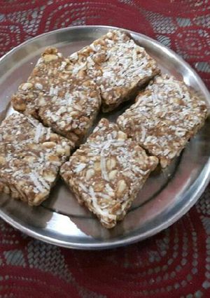 A picture of Coconut and peanut chikki.