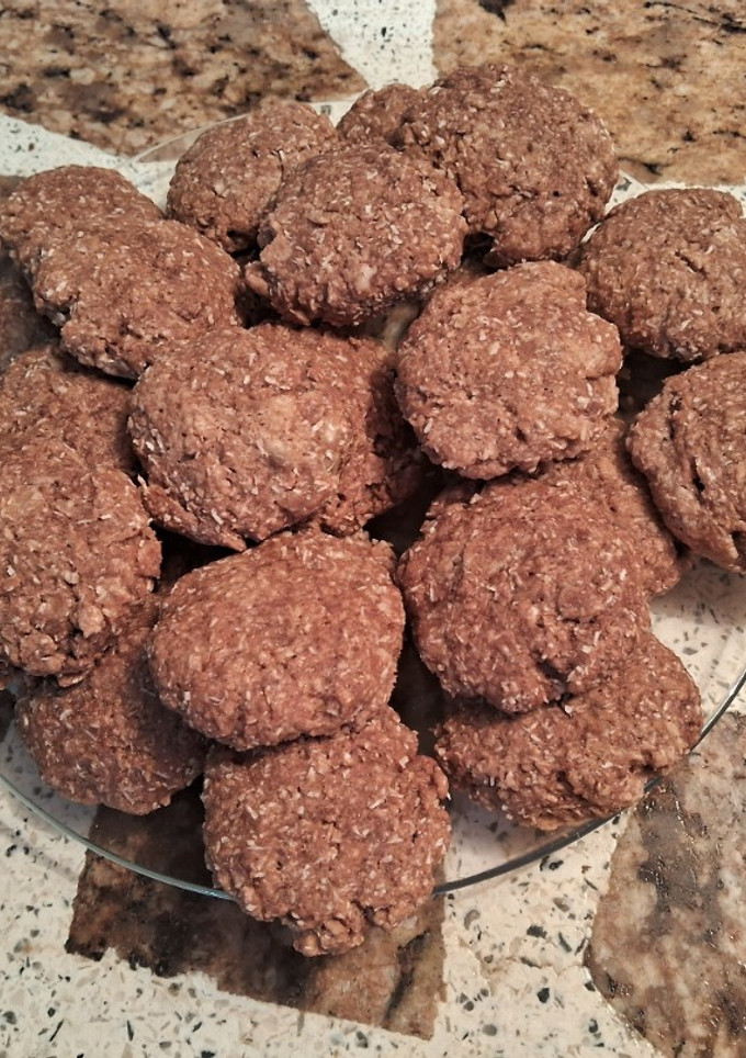 Una foto de Galletitas de coco y chocolate
