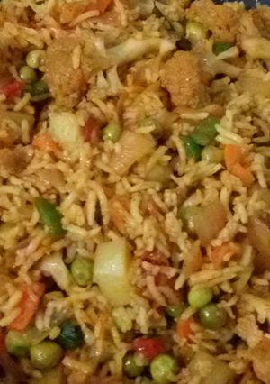 A picture of Mixed Vegetable Pulao.