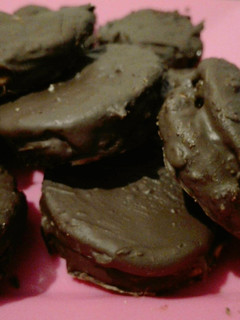 Una foto de Alfajores de dulce de leche sin azúcar! Increíblemente ricos y saludables