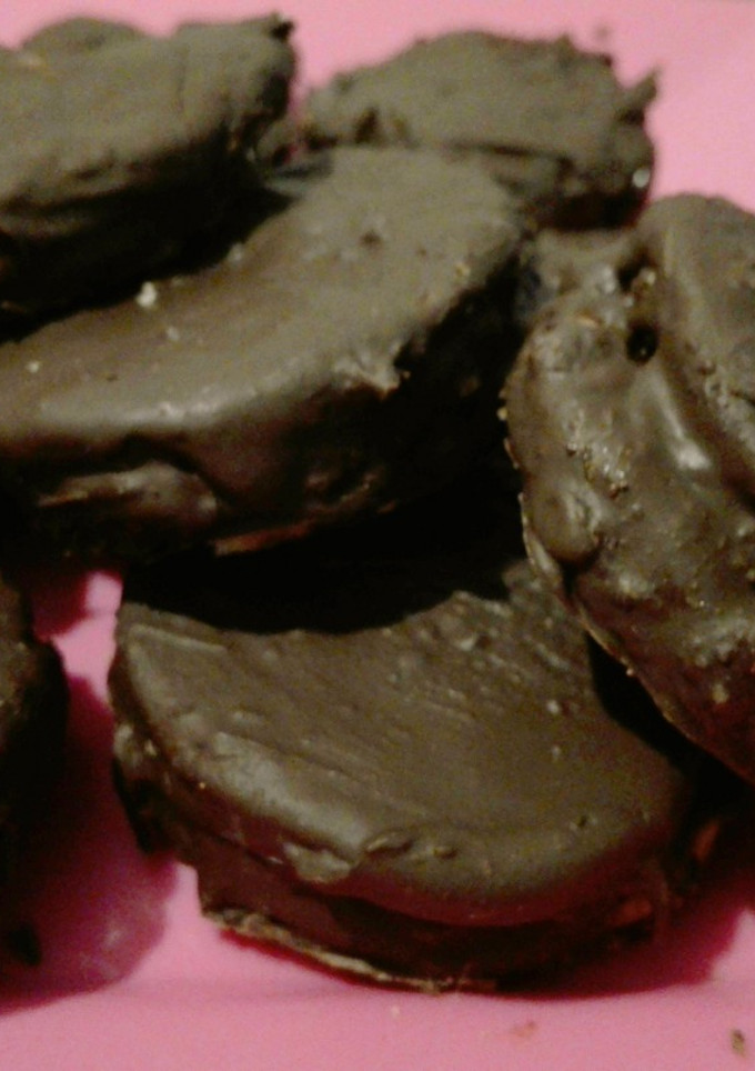 Una foto de Alfajores de dulce de leche sin azúcar! Increíblemente ricos y saludables