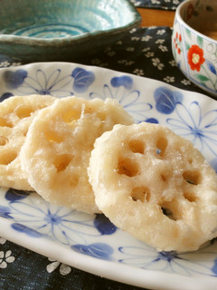 A picture of Crispy Lotus Root Tempura.
