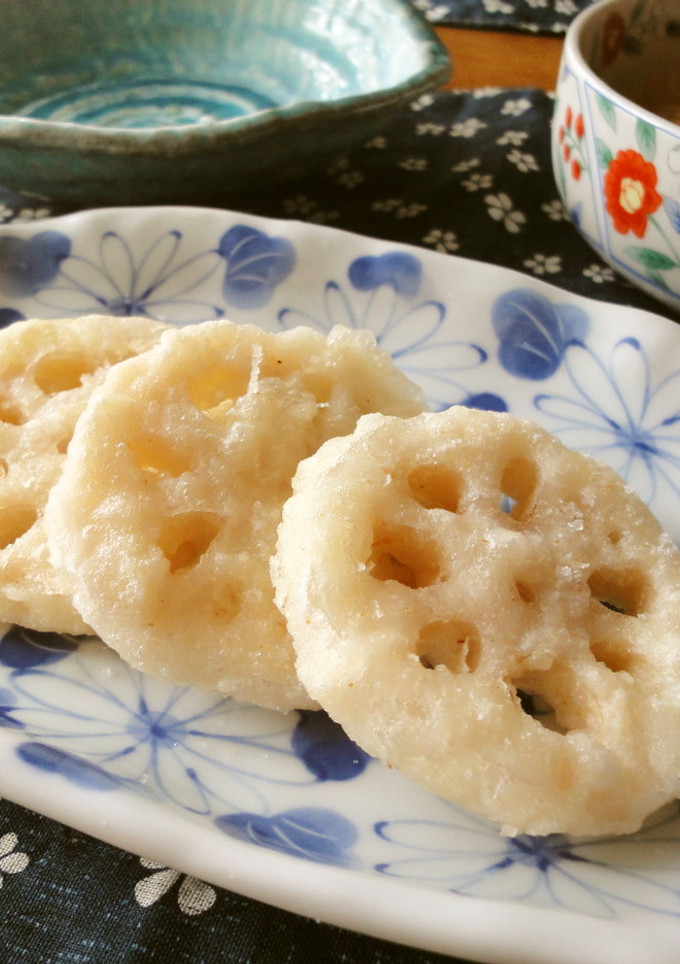 A picture of Crispy Lotus Root Tempura.