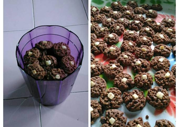 Kue kering coklat kenari-kacang