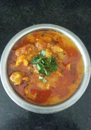 आलू मंगोड़ी की सब्जी (Aloo mangodi ki sabji recipe in hindi) रेसिपी मुख्य फोटो