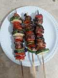 Brochetas de res