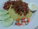 Serundeng ayam Nasi kuning