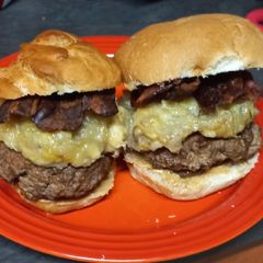 A picture of Elvis Burger.