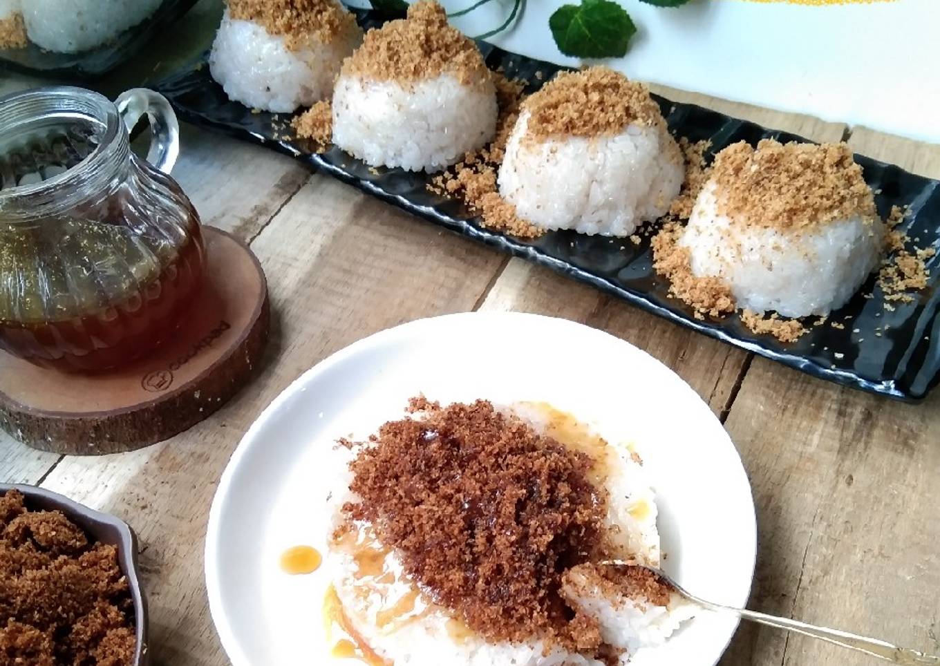 Putu songkok jajanan khas Pontianak