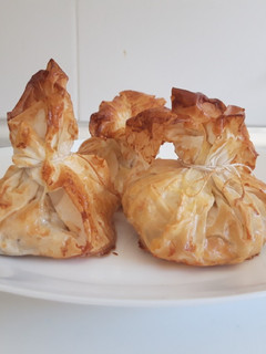 Una foto de Saquitos de langostinos y gula