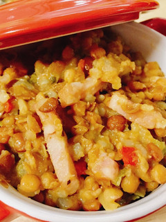 Una foto de Lentejas con verduras, bacon y toque de curry