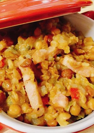 Una foto de Lentejas con verduras, bacon y toque de curry