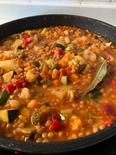 Una foto de Lentejas rápidas con verduras