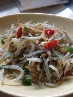 鹹酥香辣吻仔魚-美味小菜 的食譜成品照片