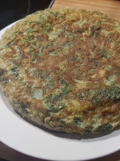 Una foto de Tortilla de marzuelos con collejas