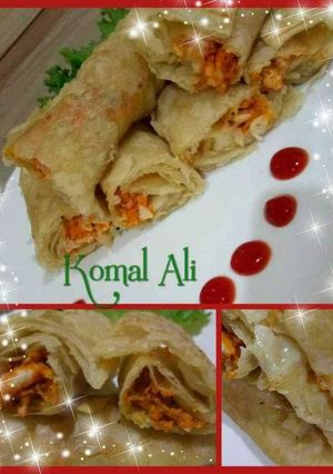 A picture of Chicken tikka cheese Roll.