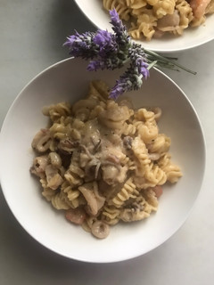 Una foto de Pasta "radiatori" a la marinera, exprés