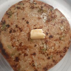 A picture of Gobhi parantha.