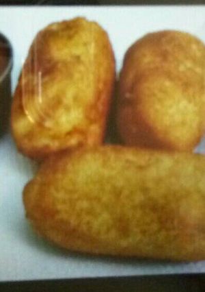 A picture of Cheese bread roll.