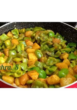 A picture of Aaloo shimla mirch sabzi.
