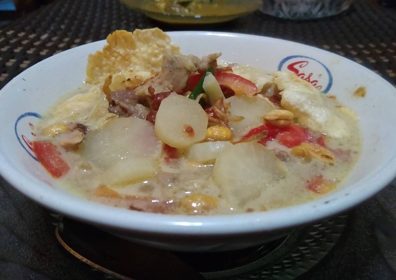 Soto daging plus lobak